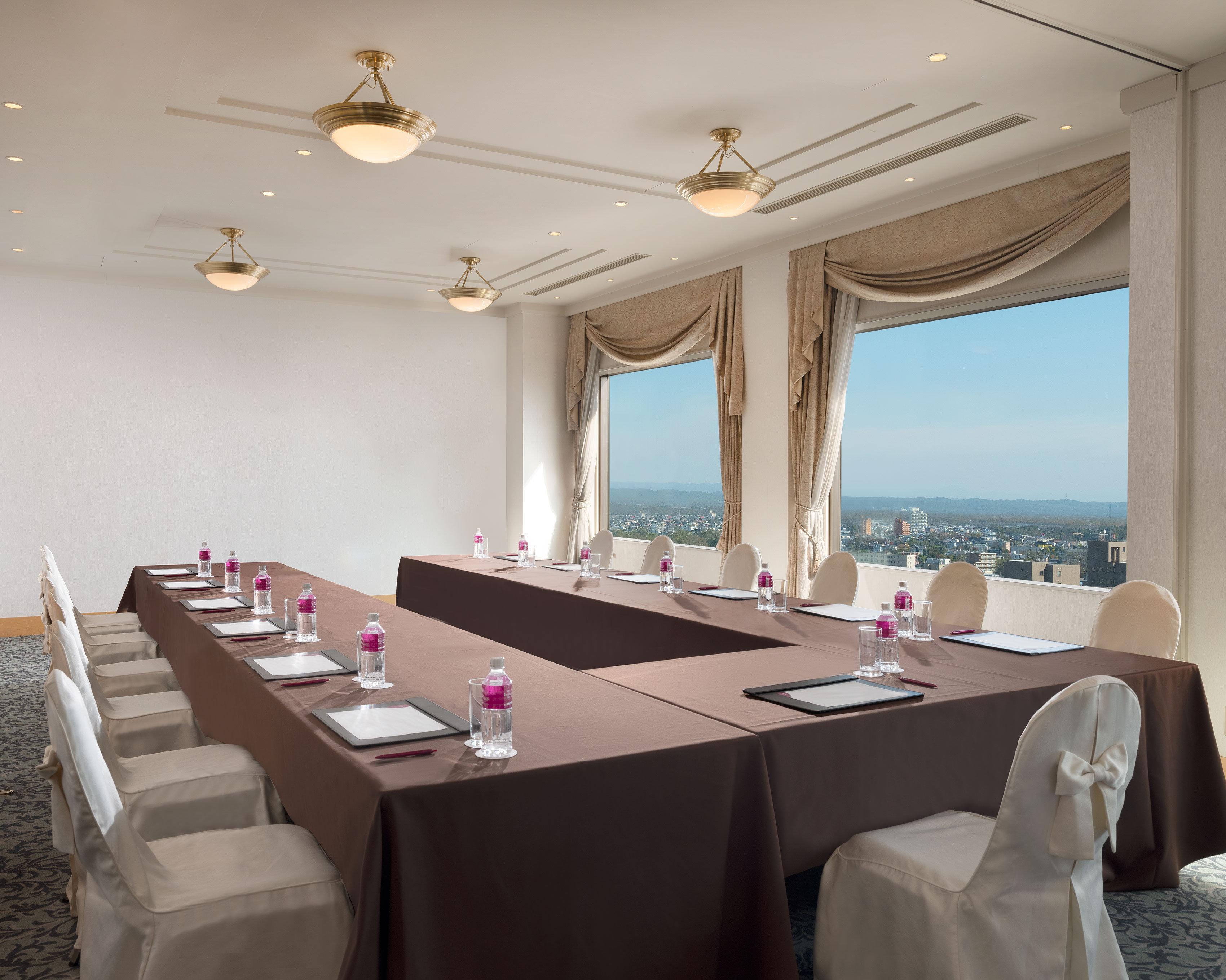 Отель Ana Crowne Plaza Chitose By Ihg Экстерьер фото Meeting room